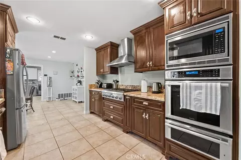Kitchen - 35930 Bella Vis, Yucaipa, CA 92399 photo 1 of 2