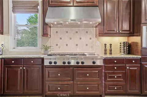 Kitchen - 5098 Rodeo Rd, Rancho Cucamonga, CA 91737 photo 6 of 6