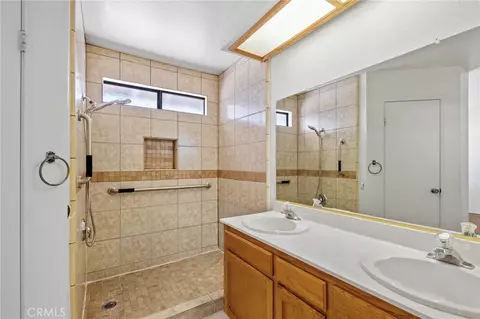 Bath - 8643 Panorama, Hesperia, CA 92344 photo 2 of 3
