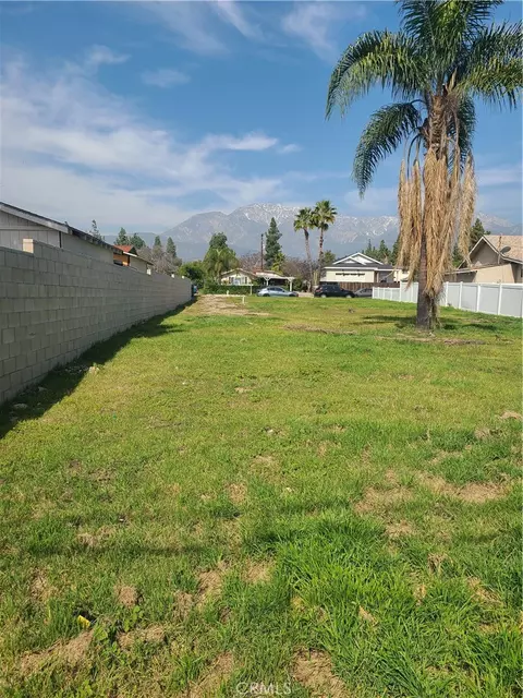 572 West, Upland, CA 91786 photo 7