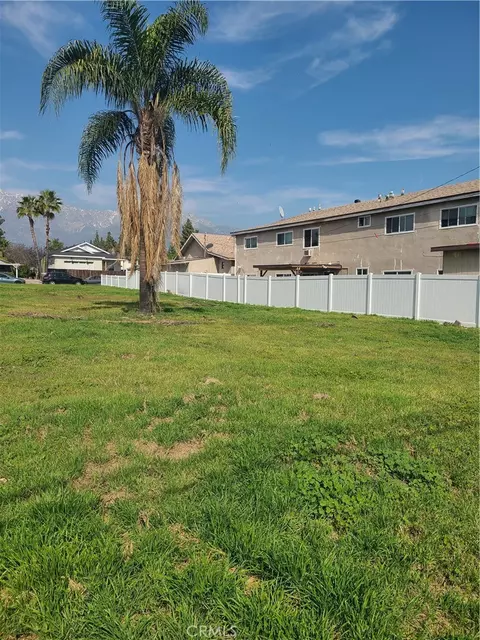 572 West, Upland, CA 91786 photo 11