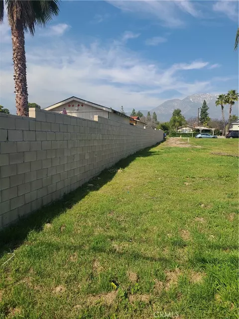 572 West, Upland, CA 91786 photo 10