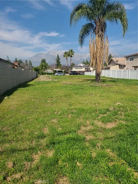 572 West, Upland, CA 91786 photo 12