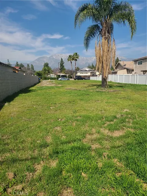 572 West, Upland, CA 91786 photo 12