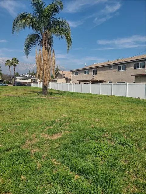 572 West, Upland, CA 91786 photo 11
