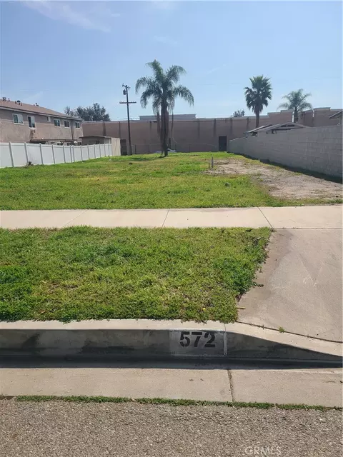 572 West, Upland, CA 91786 photo 4