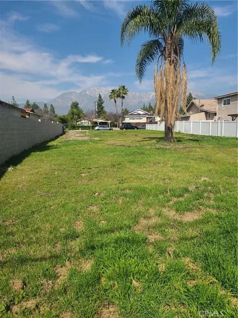 572 West, Upland, CA 91786 photo 10
