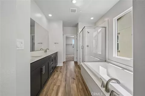 Bath - 8533 Tamarack St, Chino, CA 91708 photo 3 of 4