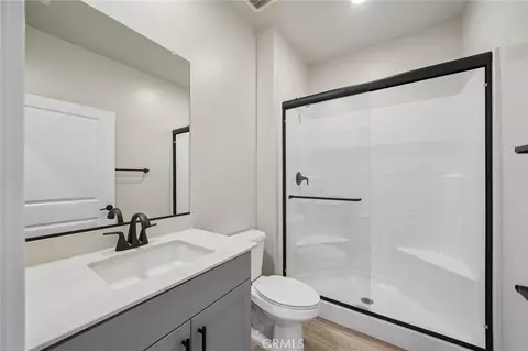 Bath - 8547 Tamarack St, Chino, CA 91708 photo 6 of 6