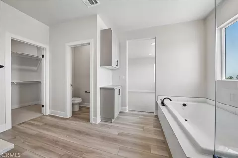 Entry Way - 8547 Tamarack St, Chino, CA 91708 photo 2 of 8