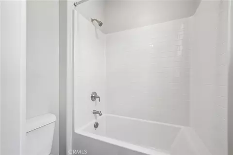 Bath - 3175 Teralina Cir, Riverside, CA 92503 photo 2 of 2