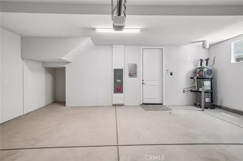 Entry Way - 3175 Teralina Cir, Riverside, CA 92503 photo 10 of 10