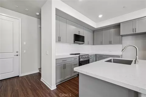 Entry Way - 3175 Teralina Cir, Riverside, CA 92503 photo 3 of 10