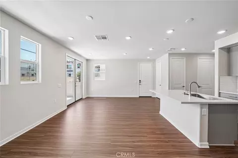 Living - 3175 Teralina Cir, Riverside, CA 92503 photo 3 of 4
