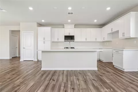 Kitchen - 29269 Crescent Way, Highland, CA 92346 photo 2 of 2