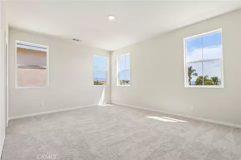 Bedroom - 29269 Crescent Way, Highland, CA 92346 photo 5 of 7