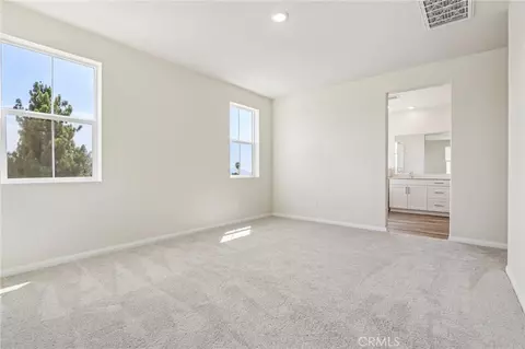 Bedroom - 29269 Crescent Way, Highland, CA 92346 photo 6 of 7