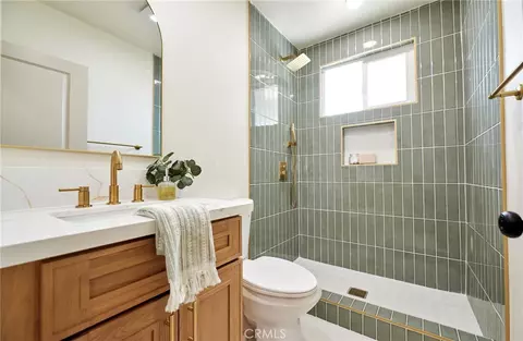 Bath - 10037 Geneva, Montclair, CA 91763 photo 1 of 2