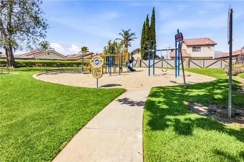 Exterior - 3709 Country Oaks Loop #E, Ontario, CA 91761 photo 6 of 9