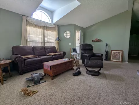 2000 Breezeway Dr, Bakersfield, CA 93306 photo 4