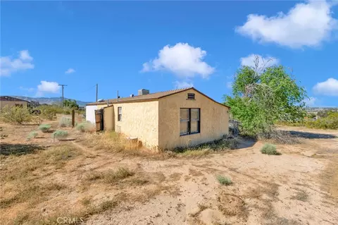 Exterior - 10393 Mockingbird Ave, Apple Valley, CA 92308 photo 2 of 5