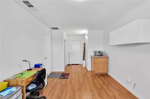 Entry Way - 13397 Earlegate, Victorville, CA 92392 photo 1 of 1