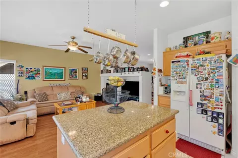 Kitchen - 13397 Earlegate, Victorville, CA 92392 photo 6 of 6