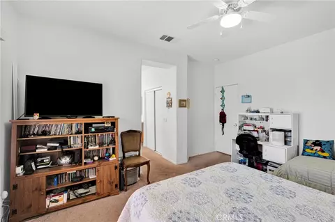 Bedroom - 13397 Earlegate, Victorville, CA 92392 photo 4 of 5