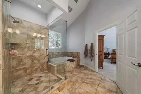 Bath - 27312 Little Bear, Lake Arrowhead, CA 92352 photo 3 of 5