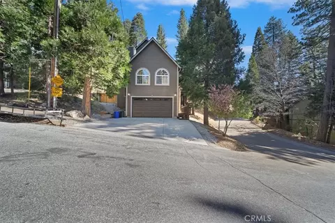 Exterior - 27312 Little Bear, Lake Arrowhead, CA 92352 photo 4 of 10