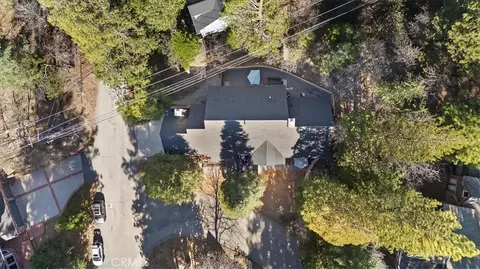 View/Area - 27312 Little Bear, Lake Arrowhead, CA 92352 photo 1 of 4