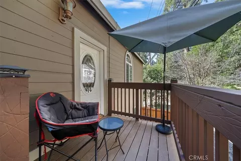 Exterior - 27312 Little Bear, Lake Arrowhead, CA 92352 photo 6 of 10