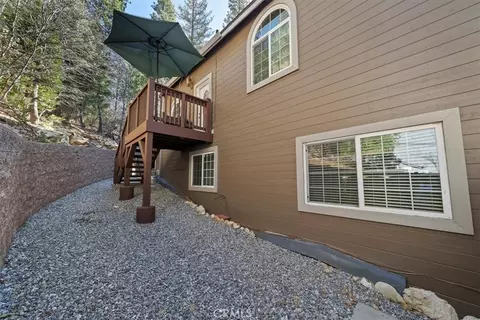 Exterior - 27312 Little Bear, Lake Arrowhead, CA 92352 photo 9 of 10