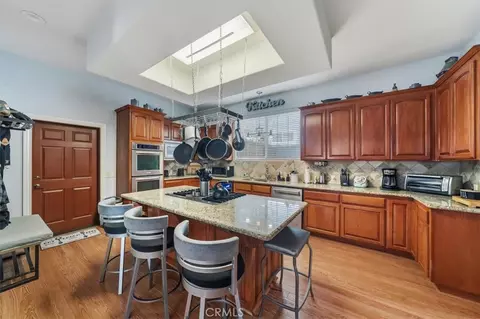 Kitchen - 27312 Little Bear, Lake Arrowhead, CA 92352 photo 1 of 4