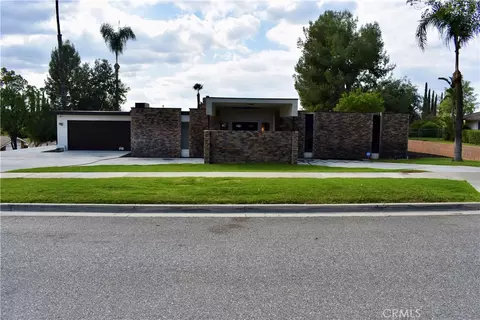 1156 Lyndhurst Dr, Riverside, CA 92507