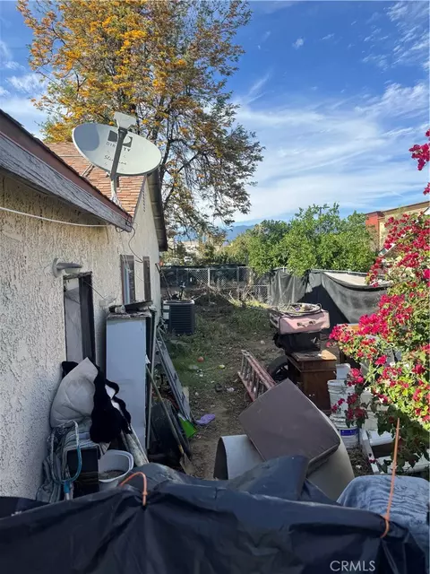 Exterior - 1266 Lorraine, Rialto, CA 92376 photo 5 of 5