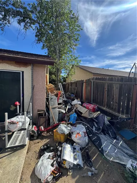 Exterior - 1266 Lorraine, Rialto, CA 92376 photo 4 of 5