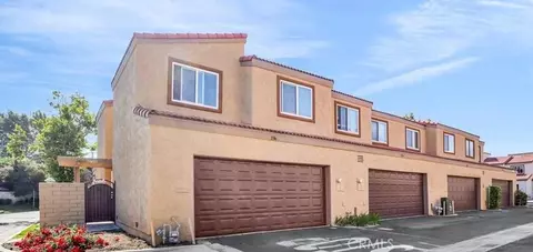 2766 Via Hacienda #102, Fullerton, CA 92835