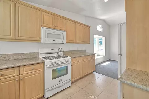 Kitchen - 13437 Mistletoe, Chino, CA 91710 photo 4 of 4