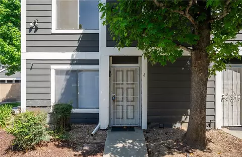 824 N Pasadena #6, Azusa, CA 91702
