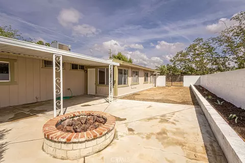 Exterior - 17747 Walnut St, Hesperia, CA 92345 photo 2 of 2