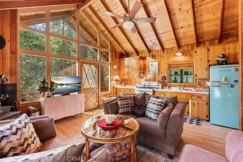 697 Mormon Spgs, Crestline, CA 92325