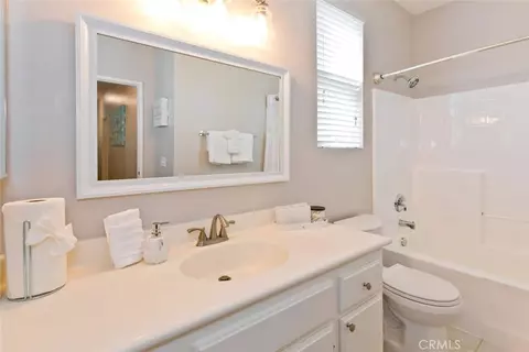 Bath - 80750 Diamondback Trl, Indio, CA 92201 photo 3 of 3
