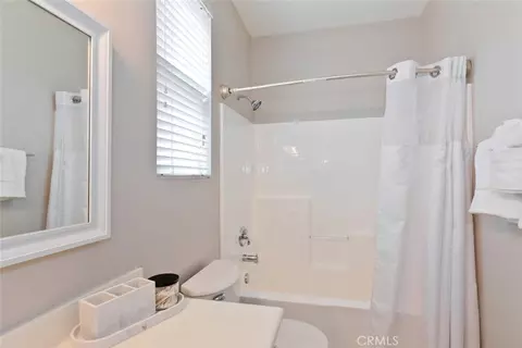 Bath - 80750 Diamondback Trl, Indio, CA 92201 photo 2 of 3