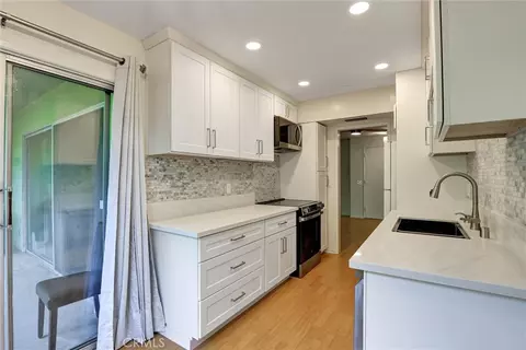 1301 S Atlantic Blvd #425B, Monterey Park, CA 91754