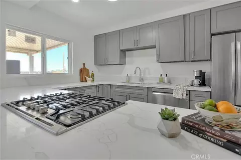 Kitchen - 20916 Thunderbird, Apple Valley, CA 92307 photo 1 of 7