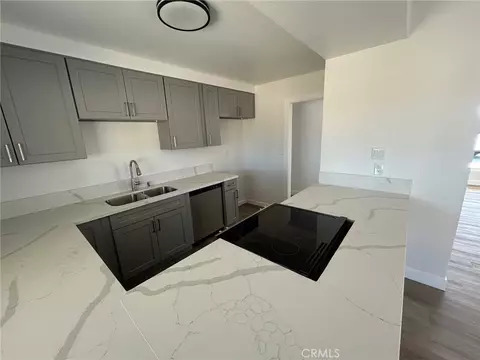 Kitchen - 20916 Thunderbird, Apple Valley, CA 92307 photo 3 of 7