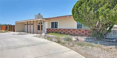 Exterior - 20916 Thunderbird, Apple Valley, CA 92307 photo 2 of 6