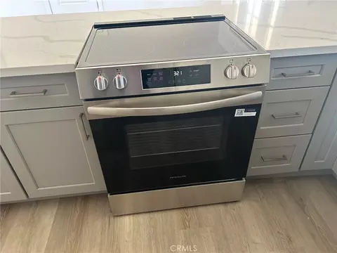 Kitchen - 20916 Thunderbird, Apple Valley, CA 92307 photo 7 of 7