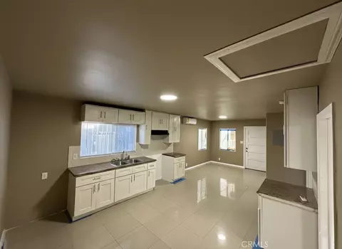 Entry Way - 802 E 111th, Los Angeles, CA 90059 photo 1 of 1